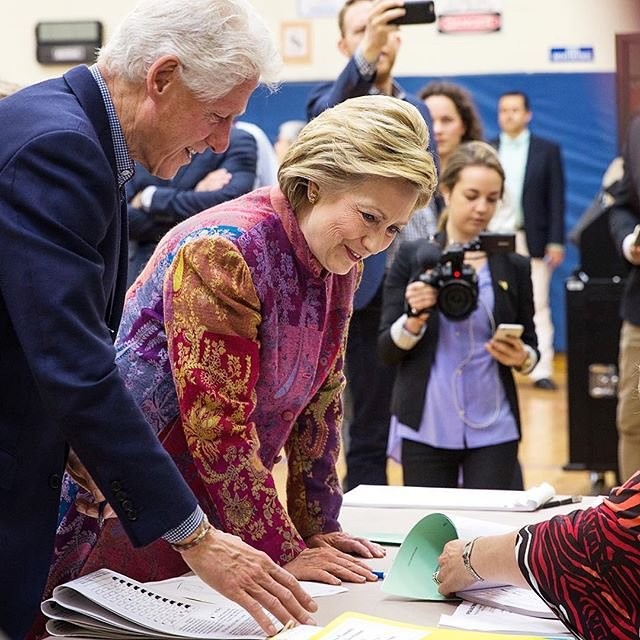 Cuoc cach mang phong cach thoi trang cua Hillary Clinton hinh anh 2