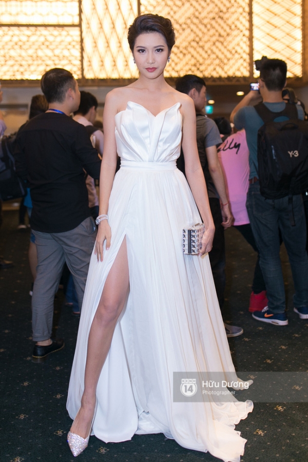 Elle Style Award: Ngọc Trinh mặc như đi diễn, Phạm Hương khác lạ với tóc mới - Ảnh 5.