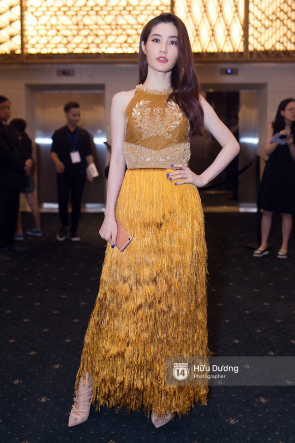Elle Style Award: Ngọc Trinh mặc như đi diễn, Phạm Hương khác lạ với tóc mới - Ảnh 13.