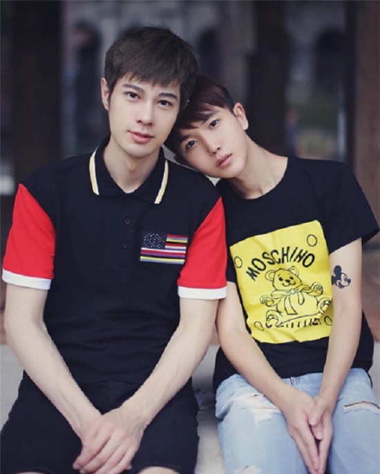 Cặp đồng tính mỹ nam nổi tiếng nhất Trung Quốc đã chính thức về một nhà - Ảnh 12.