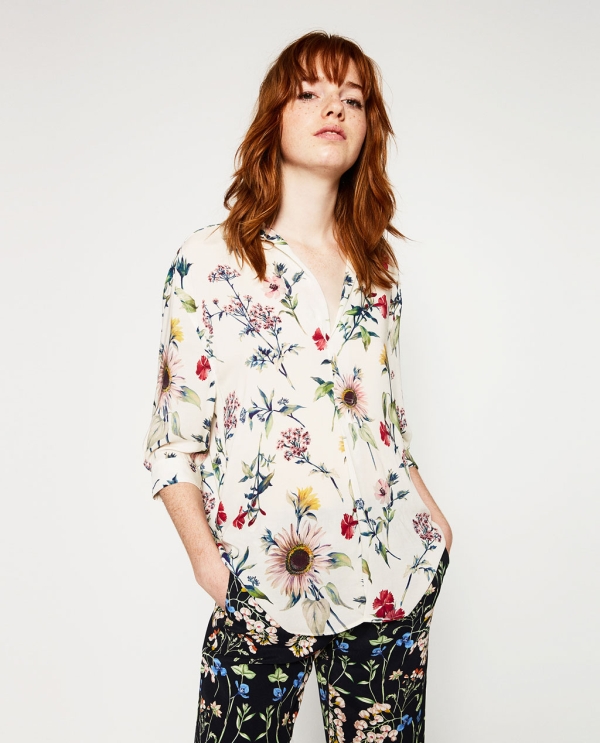 Image 2 of PRINTED BLOUSE from Zara