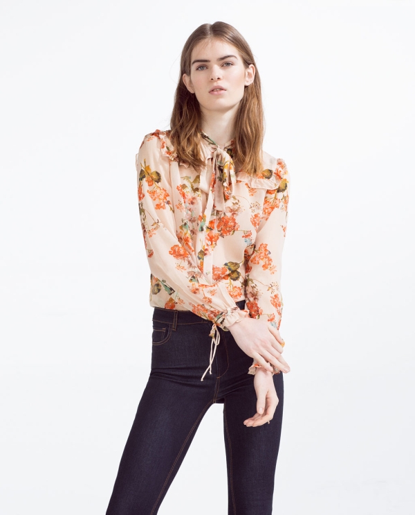 Image 2 of PRINTED BLOUSE from Zara