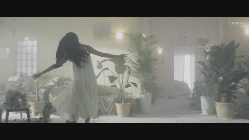 Jessica tung chưởng lần hai: Đốn tim fan với MV tình cảm - Ảnh 3.