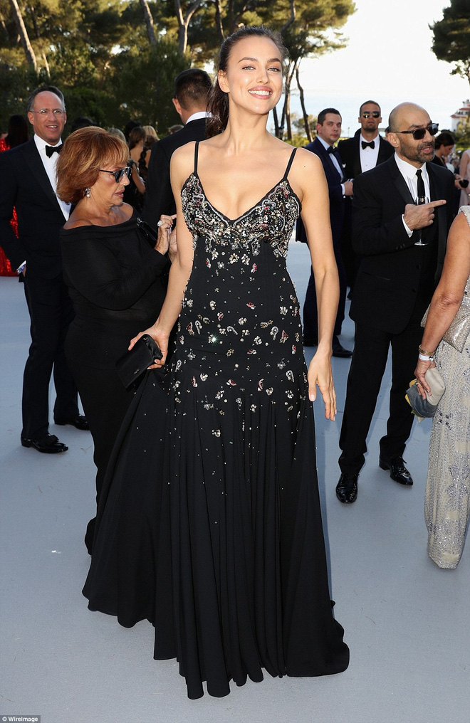 Dàn mỹ nhân đẹp nhất thế giới lộng lẫy hết chỗ chê trong đêm tiệc tại Cannes - Ảnh 17.