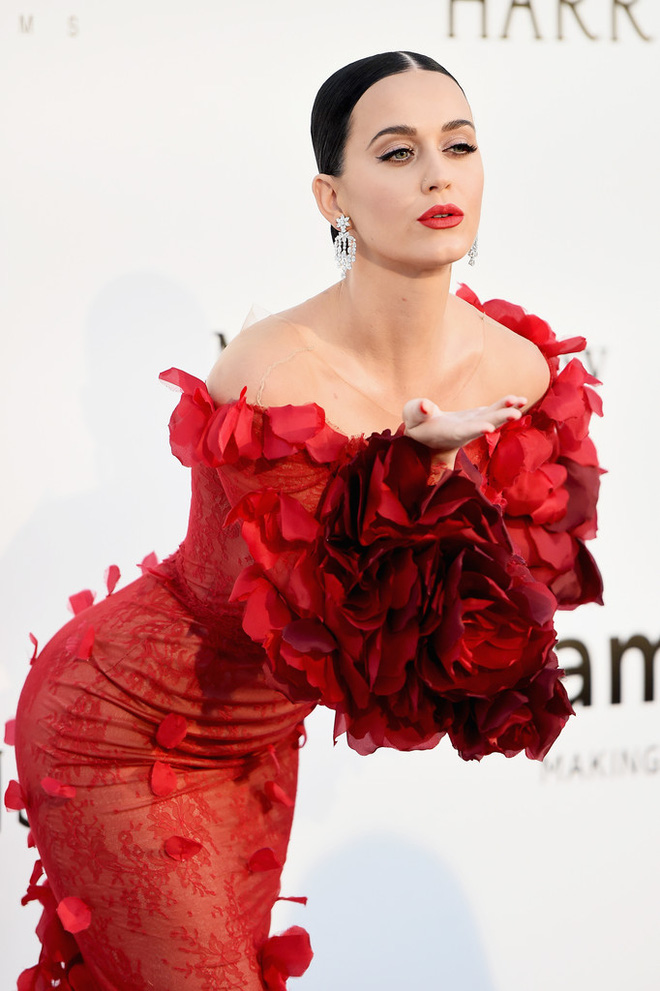 Dàn mỹ nhân đẹp nhất thế giới lộng lẫy hết chỗ chê trong đêm tiệc tại Cannes - Ảnh 3.