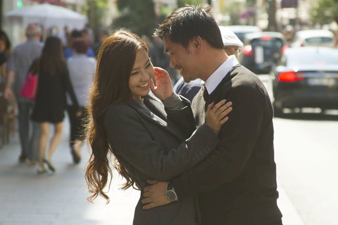 Sao  Hoa vàng cỏ xanh  được bạn trai tháp tùng đến Cannes