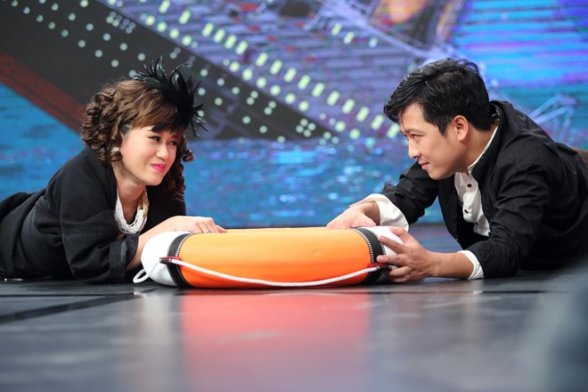 Hoai Linh hanh ha Nhan Phuc Vinh toi ta trong game show hinh anh 8