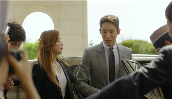 Fan Cún Ryu Jun Yeol sẽ sáng rỡ mắt với hình ảnh CEO ngầu lòi trong “Lucky Romance”! - Ảnh 16.