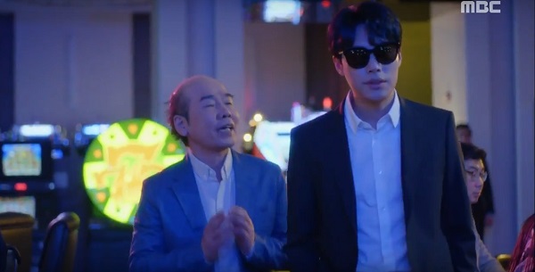 Fan Cún Ryu Jun Yeol sẽ sáng rỡ mắt với hình ảnh CEO ngầu lòi trong “Lucky Romance”! - Ảnh 3.