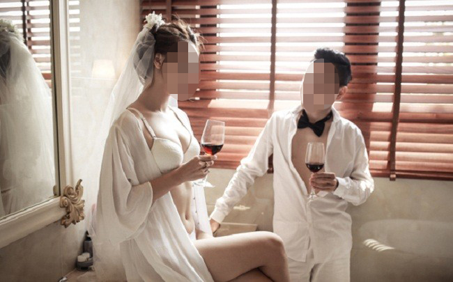 Một trong số những bức ảnh cưới nóng bỏng đang gây tranh cãi trên mạng