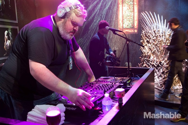 Hodor Kristian Nairn - Còn hơn một người gia nhân chuyên giữ cửa - Ảnh 8.