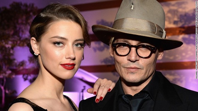 Vợ trẻ Johnny Depp tiêu nhiều hơn kiếm được