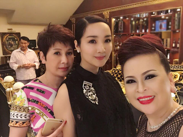 Giáng My tiết lộ biệt thự dát vàng của nhà chồng Hà Tăng