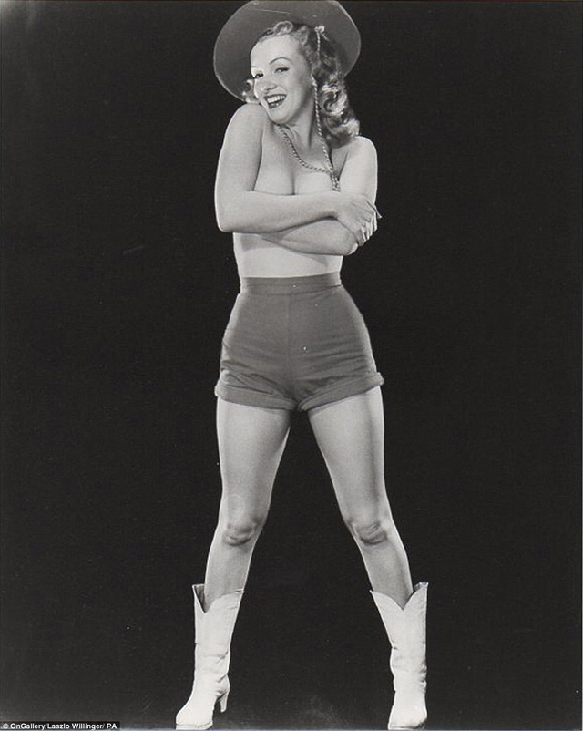  Năm 19521, nhiếp ảnh Laszlo Willinger là tác giả của bức ảnh bán khỏa thân này của Marilyn Monroe 
