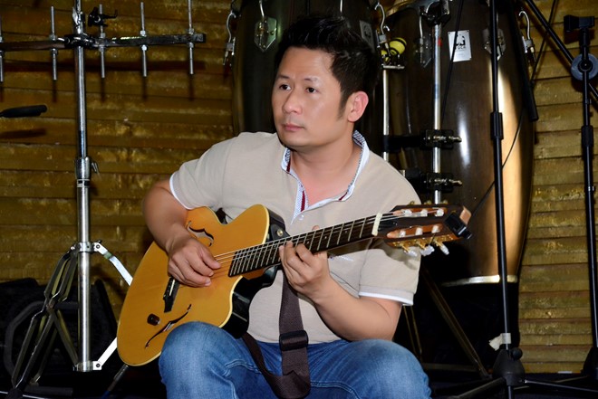 Thanh Ha phan khich khi duoc Bang Kieu dem dan guitar hinh anh 2