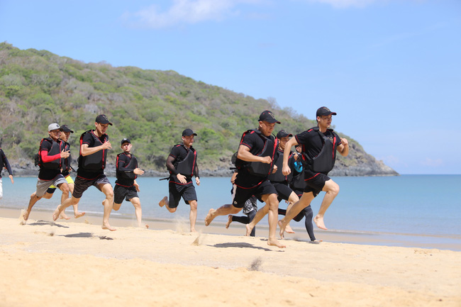 Phái mạnh Việt: Đội trưởng đẹp trai Song Luân bất lực, quyết định bỏ game - Ảnh 3. Phái mạnh Việt: Đội trưởng đẹp trai Song Luân bất lực, quyết định bỏ game - Ảnh 3.