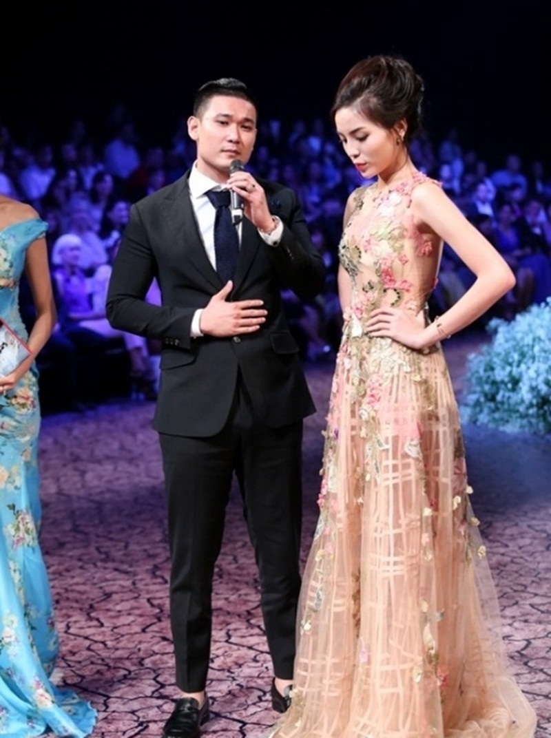 Hoa hậu Kỳ Duyên và Tạ Công Sơn - chàng trai bỏ ra 7.000 USD để mua lại chiếc váy Kỳ Duyên mặc trong đêm đấu giá.