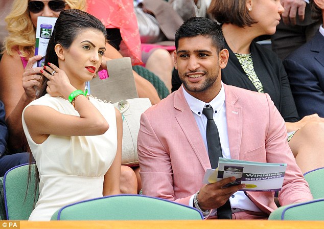  Cặp vợ chồng nổi bật tại sân Wimbledon vài tuần sau đám cưới năm 2013. 