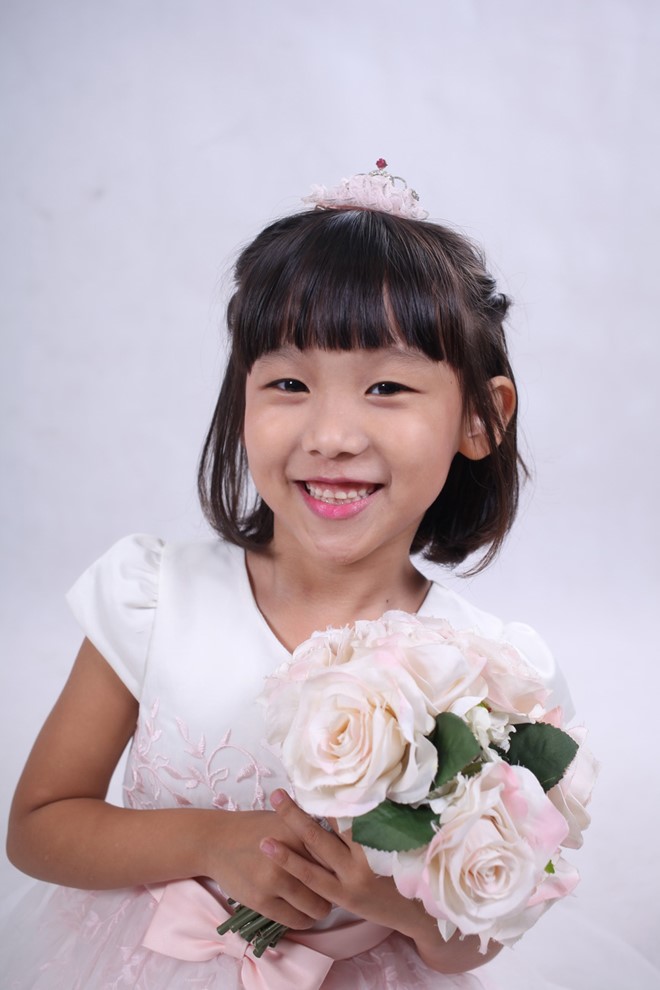 Thai Thuy Linh khoe 'con anh con em con chung ta' hinh anh 3
