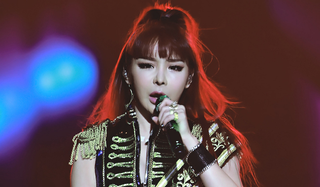 Sự xuất hiện của Park Bom (2NE1) sau nhiều ngày vắng bóng