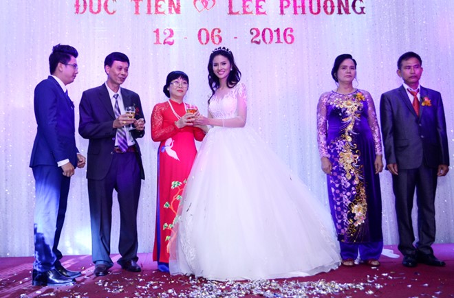 Dam cuoi lan hai cua Le Thi Phuong va chong bac si hinh anh 7