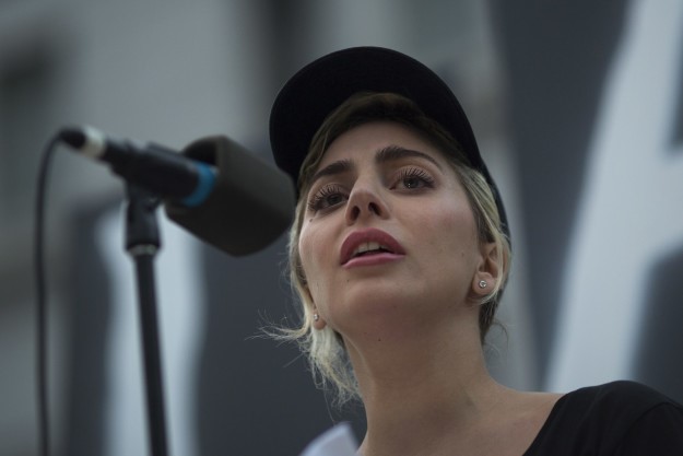 Lady Gaga xuc dong phat bieu ve vu tham sat Orlando hinh anh 1