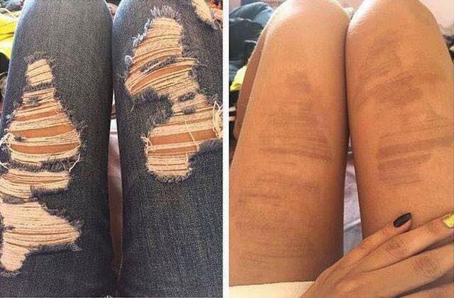 Một nữ nhi bối rối khi thấy đôi chân của mình đã bị đổi màu vì mặc jeans rách.