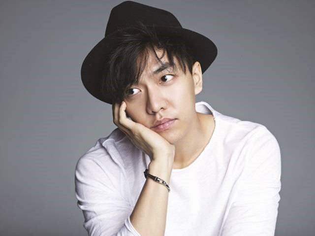 'Rể út' Lee Seung Gi bị đồn bí mật lấy vợ, có con. Ảnh: Nate.