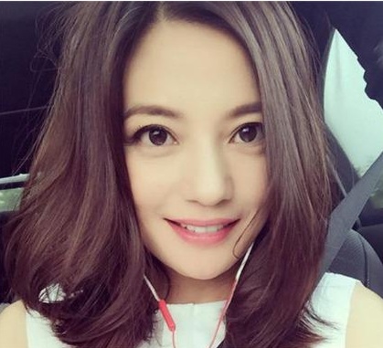 Triệu Vy gây xôn xao vì ám chỉ ly hôn chồng đại gia