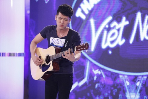 vietnam idol tap 5: nu giam doc tre chinh phuc ca 3 giam khao - 9