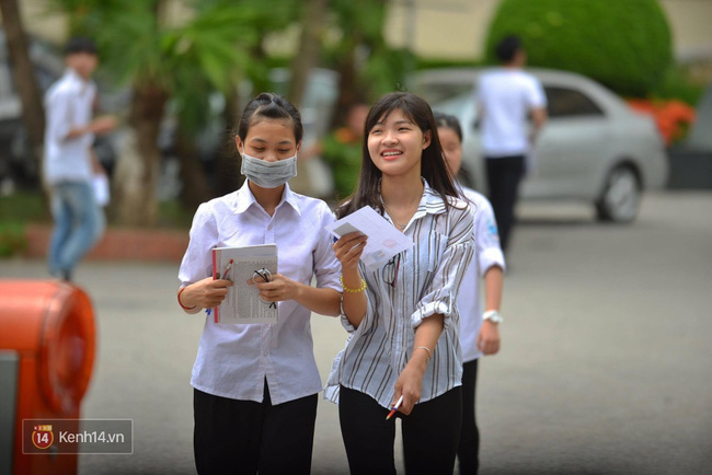 Chiều nay, các thí sinh bắt đầu chiến đấu với môn Ngoại ngữ! - Ảnh 5.