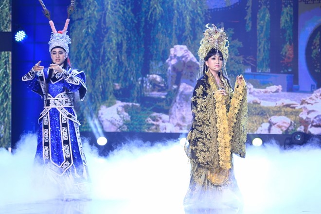 Trấn Thành lại khóc nức nở trên ghế nóng game show