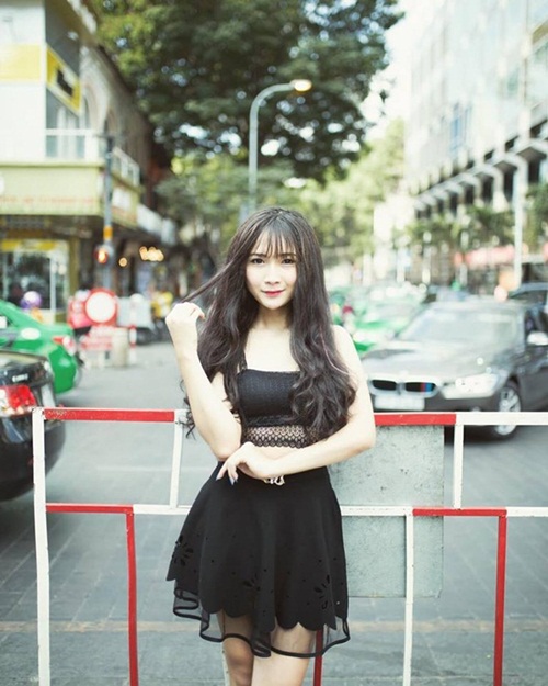 ngoc trinh: hot girl chuyen gioi 18 tuoi dep nhu huong giang idol - 1