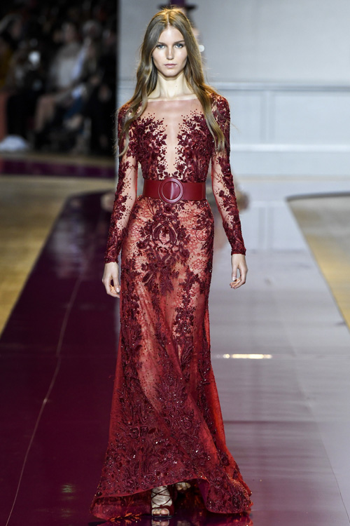 man-nhan-voi-thiet-ke-dep-me-hon-cua-zuhair-murad-4