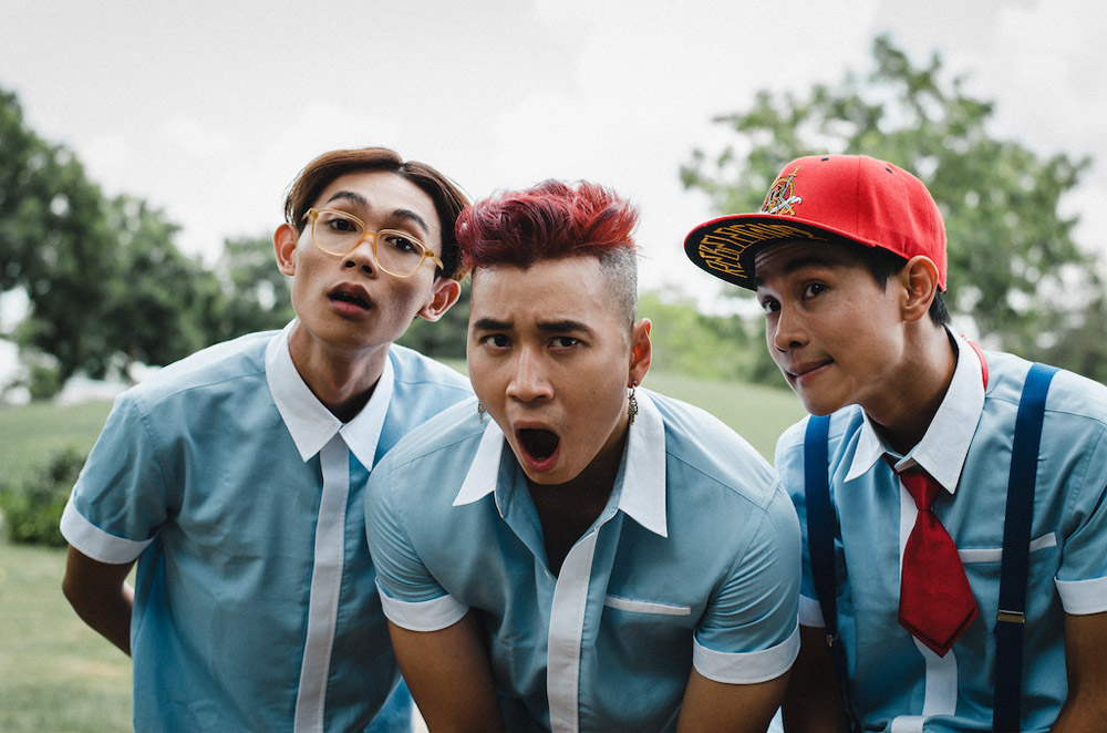 Rapper Karik ‘mang’ Mai Ngô, hotboy xăm trổ vào MV Anh là sinh viên - ảnh 1