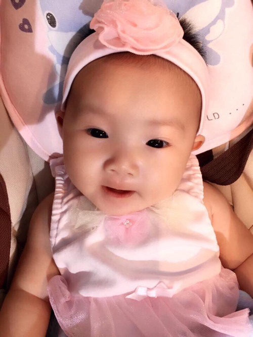 Long Nhật khoe con gái thứ 4 đáng yêu