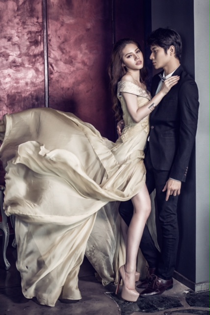 Hoa hậu Jolie Nguyễn đẹp kiêu sa bên Trịnh Khôi Vỹ