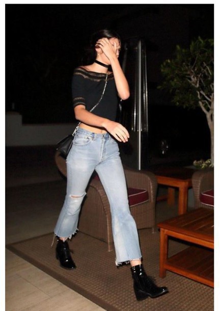 Kendall Jenner goi y cach dien crop top tre vai hinh anh 9