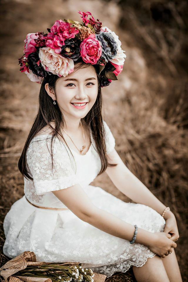 Trần Ngọc Thảo - nữ sinh tài sắc vẹn toàn đến từ Bạc Liêu. Cô được 27 điểm khối C trong kỳ thi THPT quốc gia vừa qua.