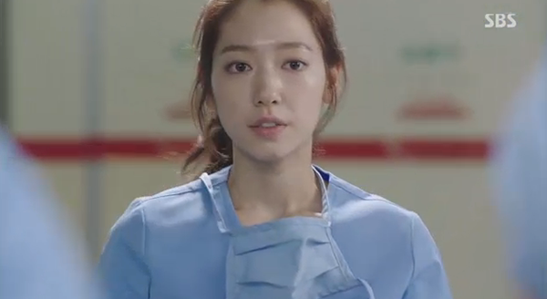“Doctors”: Xem kìa, Park Shin Hye cuối cùng đã biết ghen! - Ảnh 8.