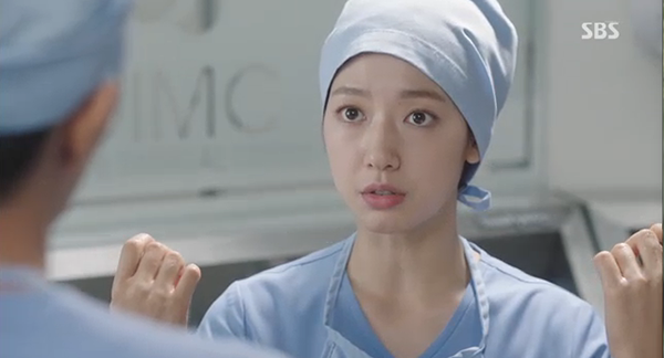 “Doctors”: Xem kìa, Park Shin Hye cuối cùng đã biết ghen! - Ảnh 11.