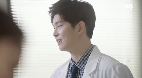 “Doctors”: Xem kìa, Park Shin Hye cuối cùng đã biết ghen! - Ảnh 19.