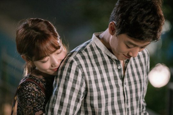 Fan Doctors náo loạn khi Kim Rae Won và Park Shin Hye có nụ hôn đúng tuổi - Ảnh 40.