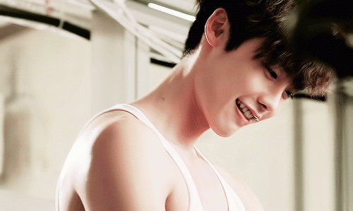 lee jong suk: nam than xu han chuyen dong phim "khong binh thuong" - 10