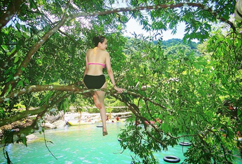 hh diem huong dua con trai di kham pha hang toi tai quang binh - 10