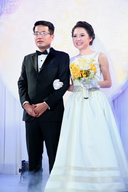 cuoc-song-bi-n-tach-biet-khoi-showbiz-cua-ngo-quynh-anh-4