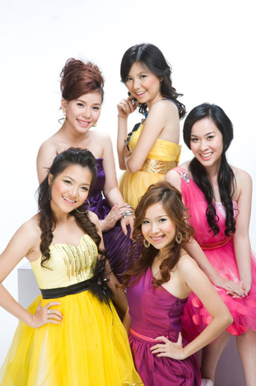 cuoc-song-bi-n-tach-biet-khoi-showbiz-cua-ngo-quynh-anh-2