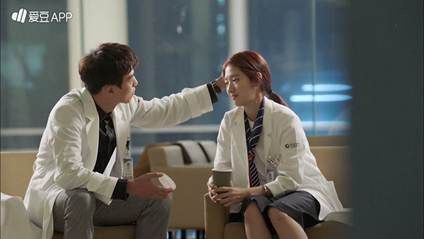 “Doctors”: Không nhịn được cười với chuỗi bi kịch của Yoon Kyun Sang - Ảnh 10.