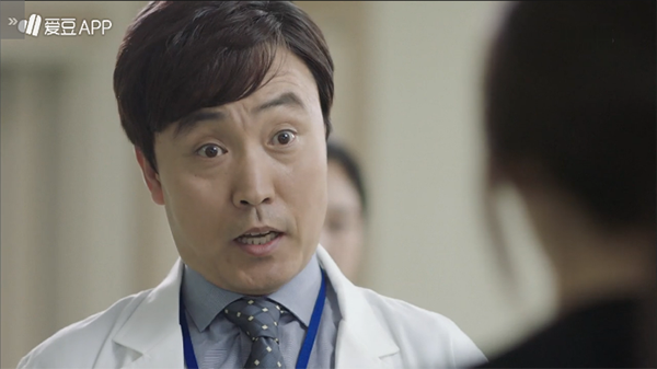 “Doctors”: Không nhịn được cười với chuỗi bi kịch của Yoon Kyun Sang - Ảnh 21.