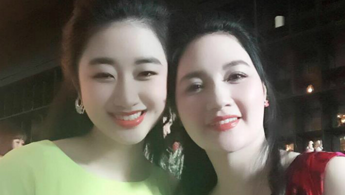 Chuyện thú vị về tân hoa hậu Bản sắc qua lời kể của mẹ